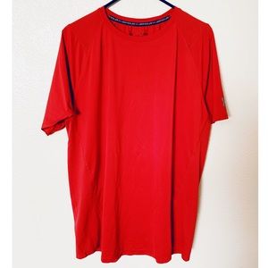 XL Men’s Under Armour T-shirt